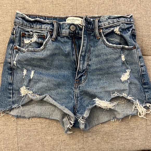 Abercrombie size 6 mom short high rise - Picture 2 of 2
